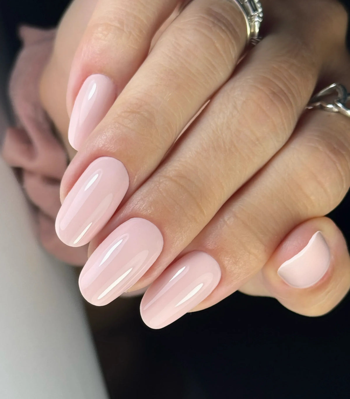 Manicure con Colore Semipermanente A011 Princess, nude rosato della Collezione Princess Vibes Cold Nails