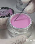 Flow Gel 06 Full Rose manicure colorata su unghia
