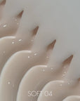 Texture del Soft Gel 04 Cotton Blush, gel costruttore autolivellante lattiginoso Cold Nails