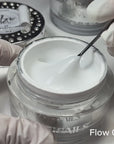 Flow Gel 02 Warm Milk french naturale su unghia