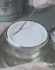 Flow Gel 03 Cool Milk french moderno su unghia