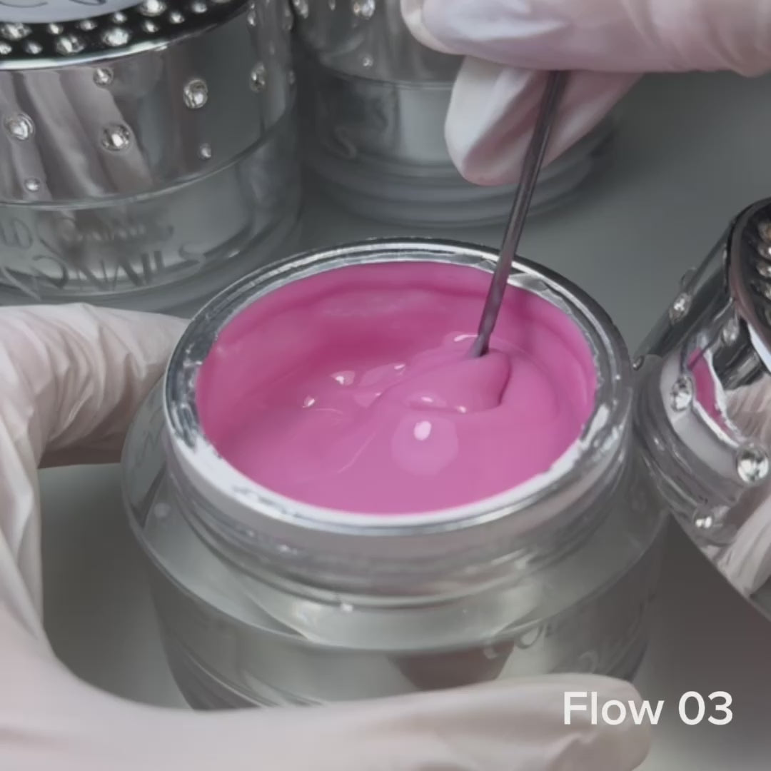 Soft Gel 03 Bubble Pink stesura autolivellante su unghia