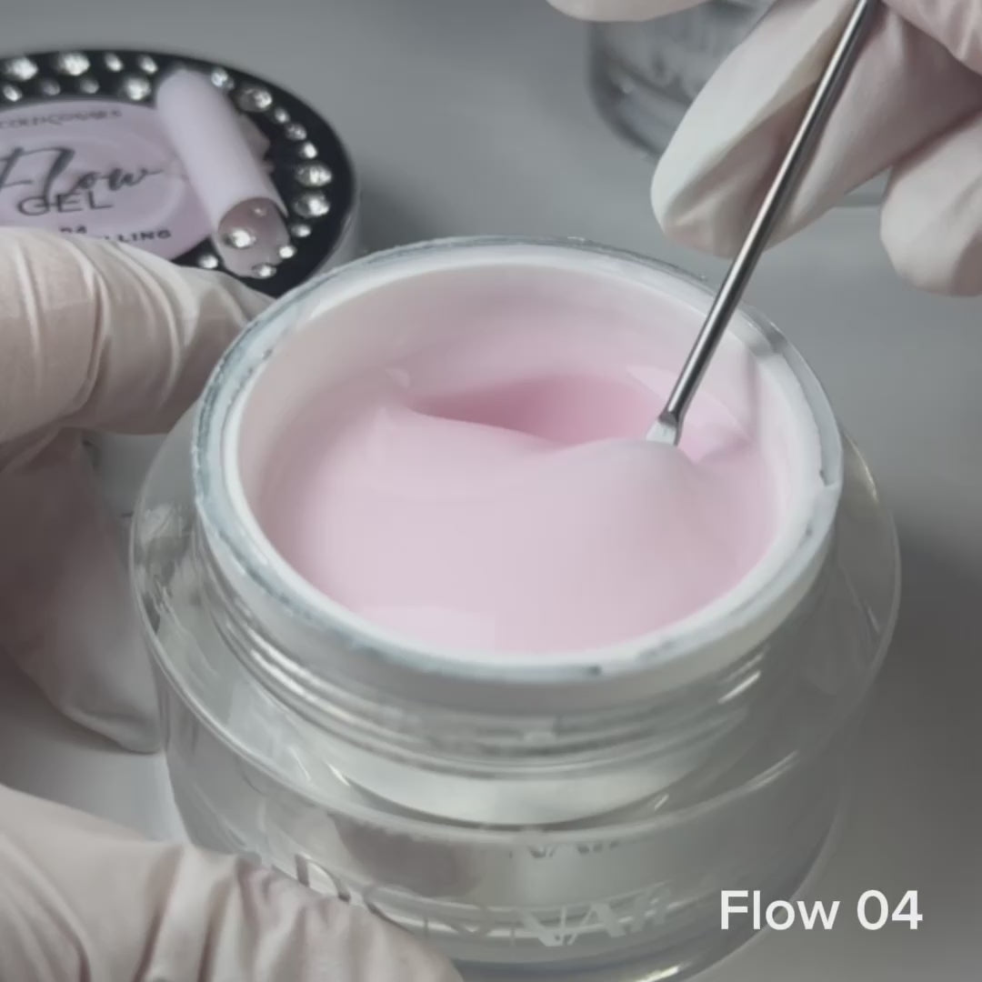 Flow Gel 04 Porcelain Pink overlay naturale su unghia
